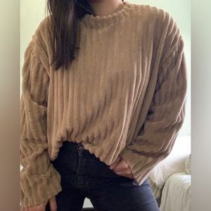 Zara Trafaluc Camel Tan Fuzzy Pullover Cropped Sweater Womens